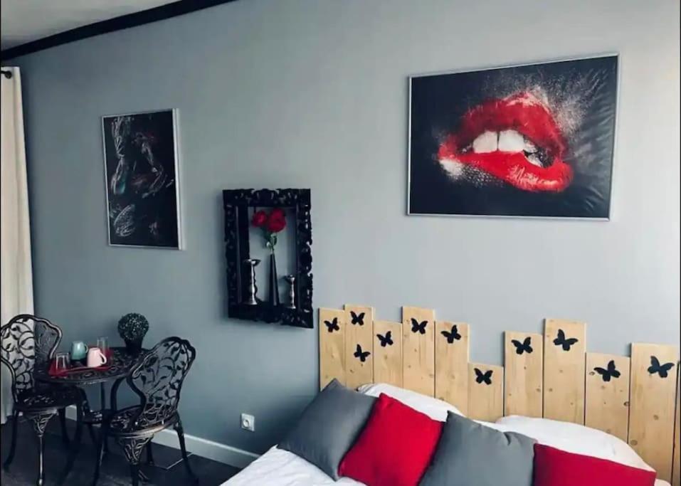 Orphelin Studio Avec Balneo Proche Centre Ville Реймс Екстер'єр фото