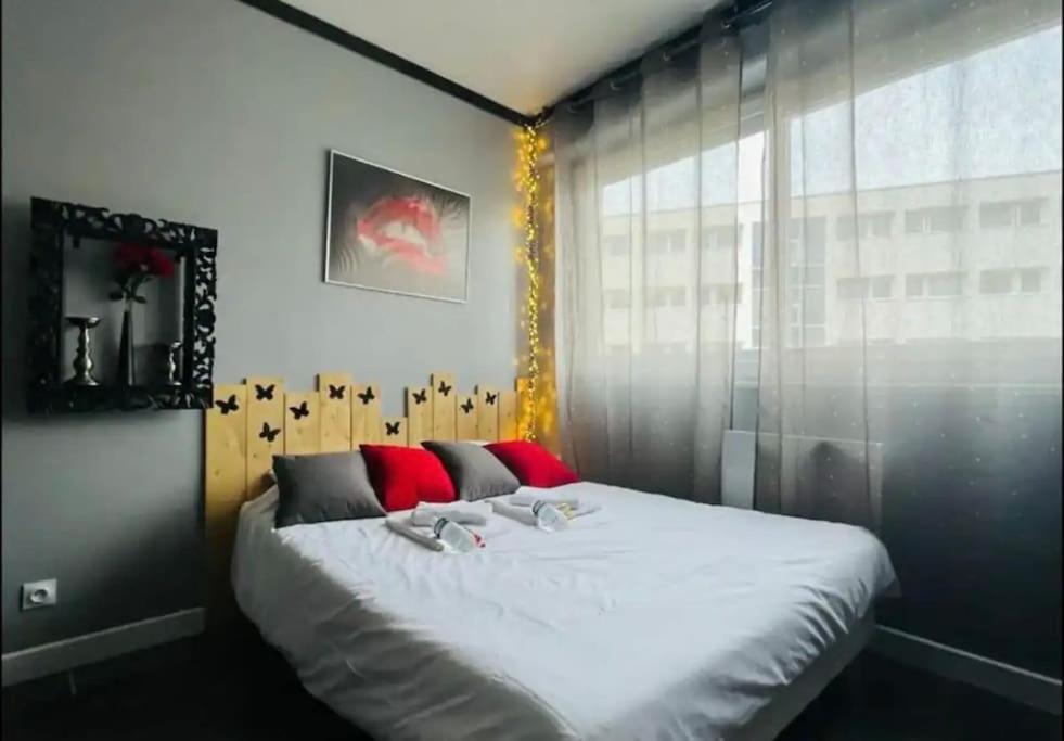 Orphelin Studio Avec Balneo Proche Centre Ville Реймс Екстер'єр фото